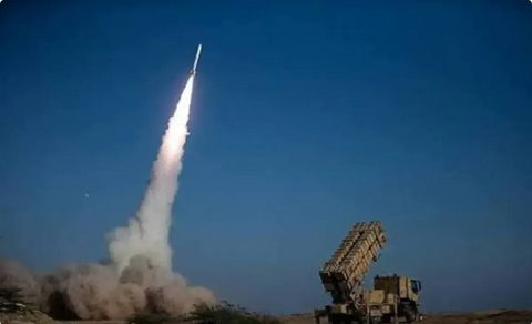 الدفاعات الجوية الإماراتية تتعامل مع 20 صاروخًا باليستيًا و37 طائرة مسيرة قادمة من إيران#الدفاعات #الجوية #الإماراتية #تتعامل #مع #صاروخا #باليستيا #و37 #طائرة #مسيرة #قادمة #من #إيران