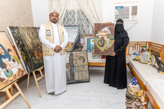 جازي عسيري تُبدع في تجسيد التراث بفنون النحت والخزف ضمن فعاليات أجاويد 4 بمحايل#جازي #عسيري #تبدع #في #تجسيد #التراث #بفنون #النحت #والخزف #ضمن #فعاليات #أجاويد #بمحايل