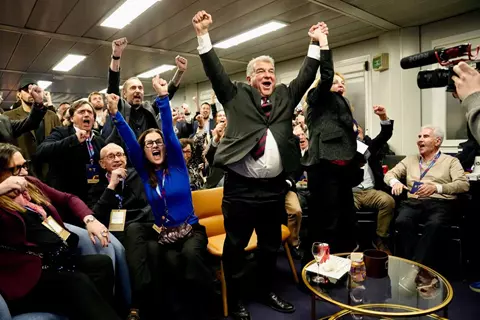 رسميا.. خوان لابورتا يفوز بانتخابات رئاسة برشلونة حتى 2031 – كل الكورة#رسميا. #خوان #لابورتا #يفوز #بانتخابات #رئاسة #برشلونة #حتى #كل #الكورة