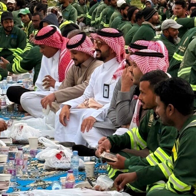 على مائدة الوفاء.. أمانة عسير تطلق مبادرةإفطار صائم#على #مائدة #الوفاء. #أمانة #عسير #تطلق #مبادرةإفطار #صائم