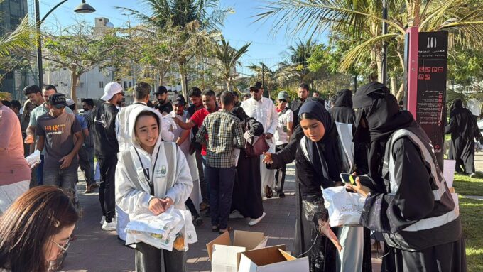 " عيون جدة " توزع 30 ألف وجبة إفطار صائم و1000 سلة غذائية للأسر المحتاجة#عيون #جدة #توزع #ألف #وجبة #إفطار #صائم #و1000 #سلة #غذائية #للأسر #المحتاجة