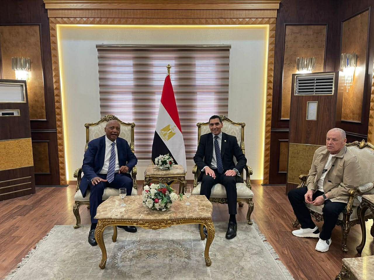 في حضور أبو ريدة..وزير الشباب والرياضة يستقبل رئيس الاتحاد الأفريقي لكرة القدم#في #حضور #أبو #ريدة..وزير #الشباب #والرياضة #يستقبل #رئيس #الاتحاد #الأفريقي #لكرة #القدم