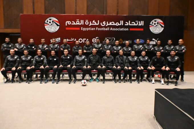 لجنة الحكام تسلم الشارة للحكام الدوليين – كل الكورة#لجنة #الحكام #تسلم #الشارة #للحكام #الدوليين #كل #الكورة