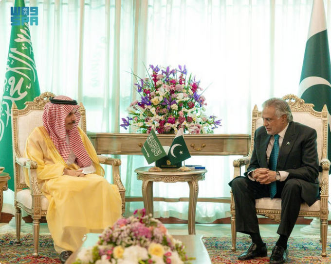 وزير الخارجية السعودي يبحث مع نظيره الباكستاني تعزيز العلاقات ومتابعة التطورات الإقليمية في إسلام أباد#وزير #الخارجية #السعودي #يبحث #مع #نظيره #الباكستاني #تعزيز #العلاقات #ومتابعة #التطورات #الإقليمية #في #إسلام #أباد