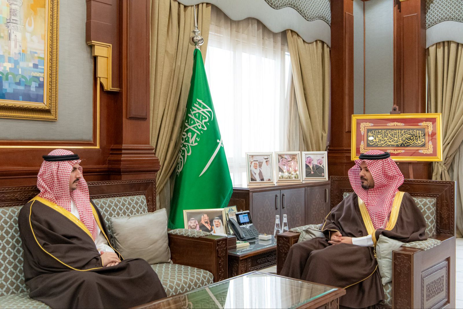 أمير المدينة المنورة يستقبل محافظ بدر ويهنئه بالثقة الكريمة#أمير #المدينة #المنورة #يستقبل #محافظ #بدر #ويهنئه #بالثقة #الكريمة