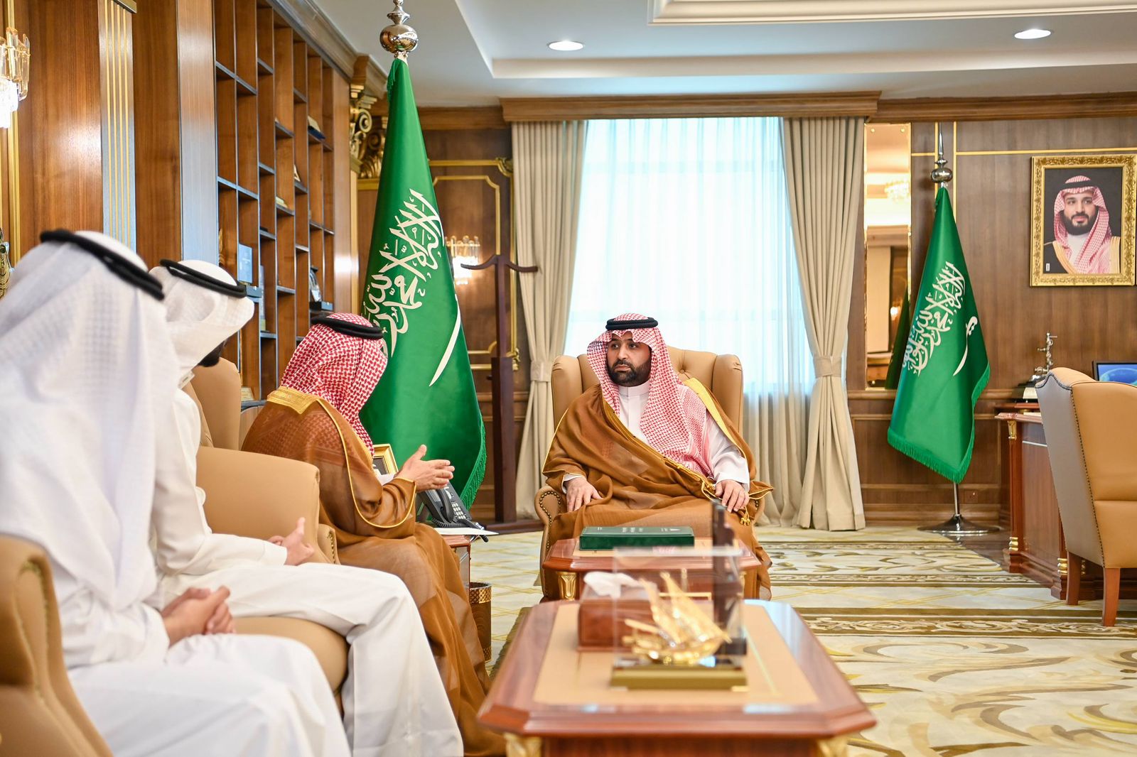 أمير جازان يستقبل أمين المنطقة ويطّلع على مبادرات الأمانة#أمير #جازان #يستقبل #أمين #المنطقة #ويطلع #على #مبادرات #الأمانة
