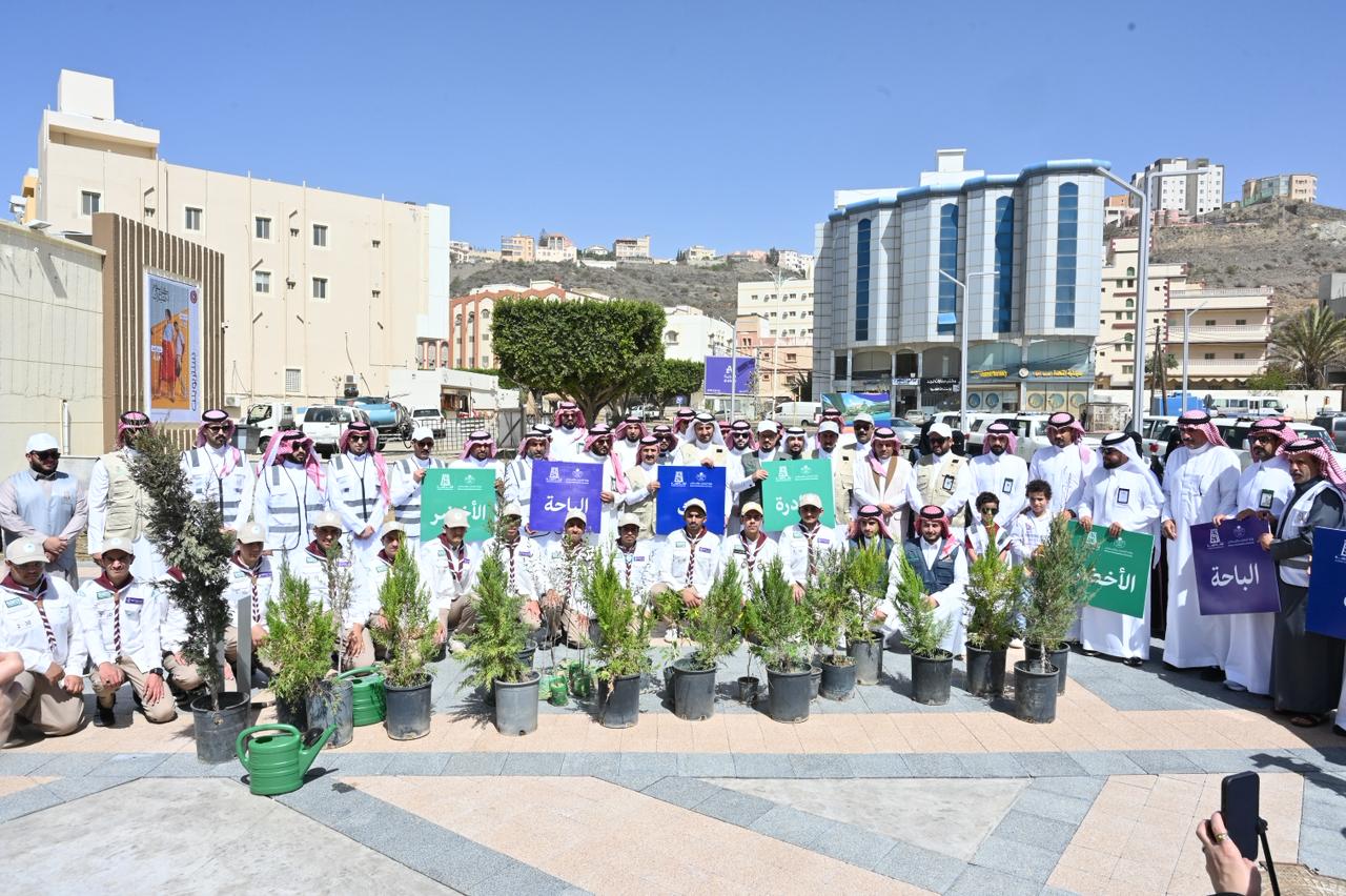 أمين منطقة الباحة يطلق "مبادرة إرث الباحة الخضراء "بمشاركة أكثر من 700 متطوع#أمين #منطقة #الباحة #يطلق #مبادرة #إرث #الباحة #الخضراء #بمشاركة #أكثر #من #متطوع