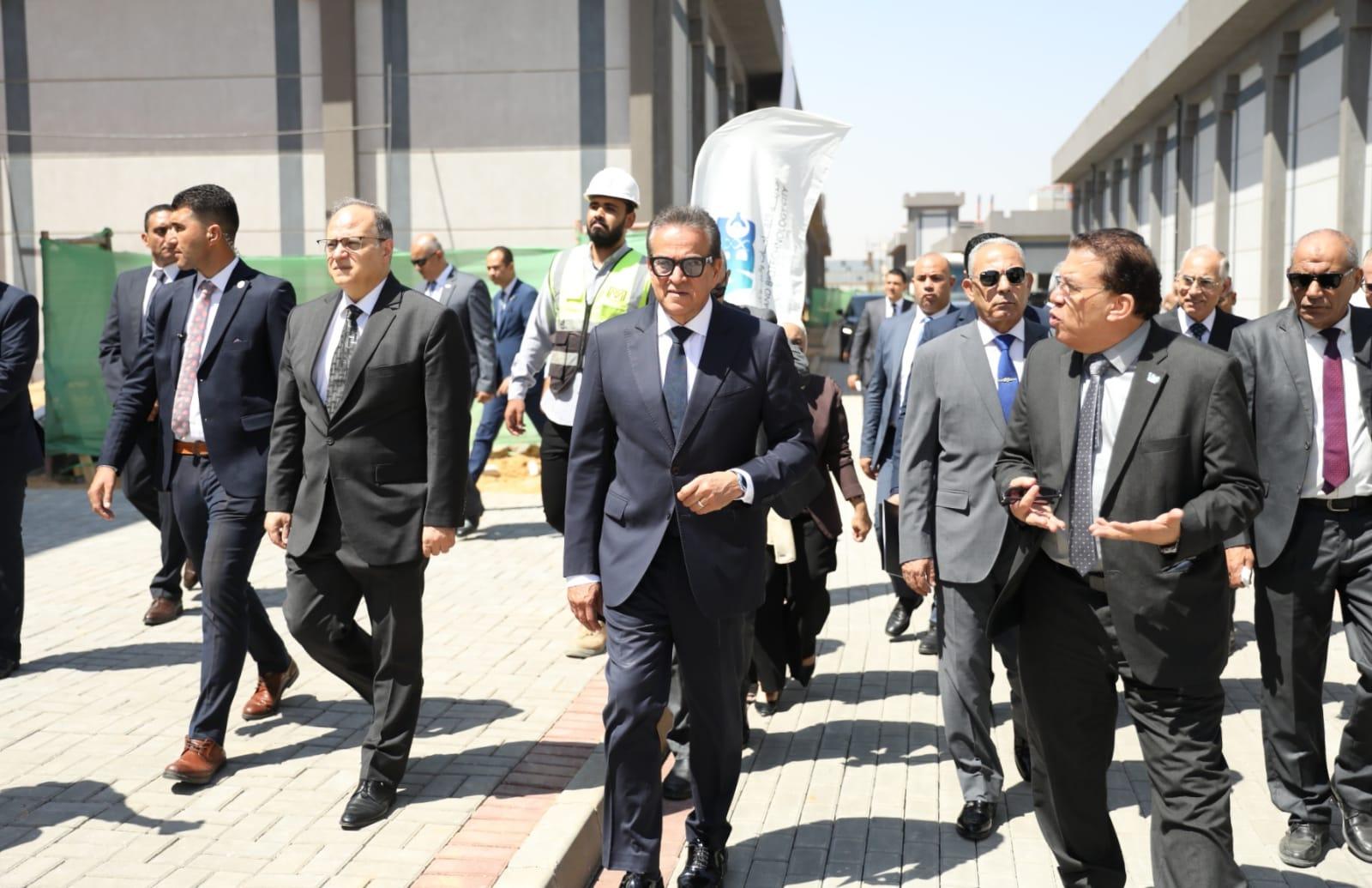 وزير الصحة خلال اللقاء