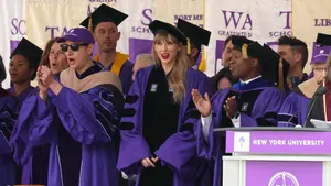 Taylor Swift Mendapat Gelar Doktor Kehormatan dari NYU